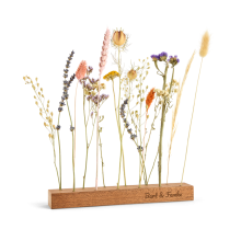 Droogbloemen in gepersonaliseerde houten houder met naam